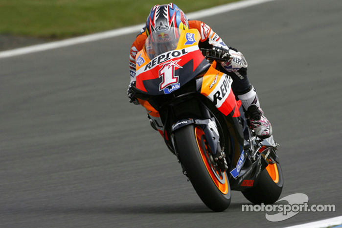 motogp-french-gp-2007-nicky-hayden (700x466, 286Kb)