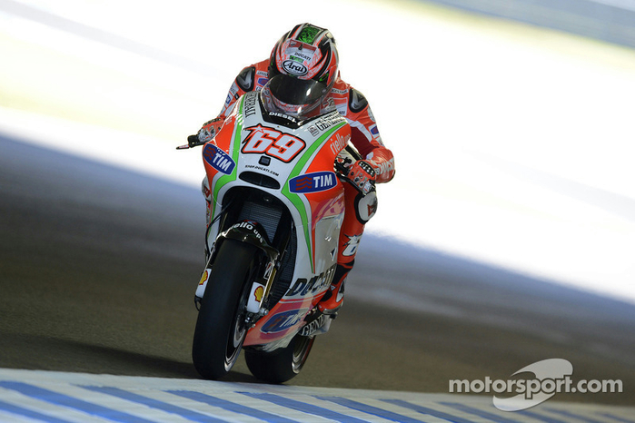 motogp-japanese-gp-2012-nicky-hayden-ducati-marlboro-team (700x466, 273Kb)