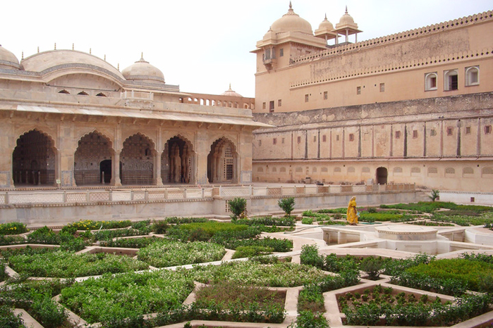 amber-fort-garden (700x466, 443Kb)