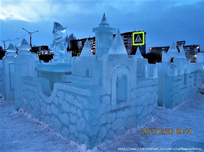 3924376_sharypovo_ledovyi_gorodok_7 (700x521, 204Kb)