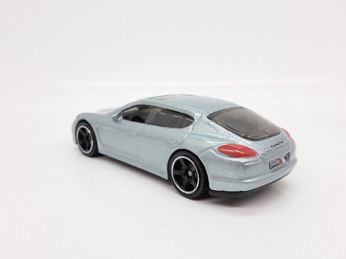 Porsche Panamera (Hot Wheels) 002 (700x525, 183Kb)
