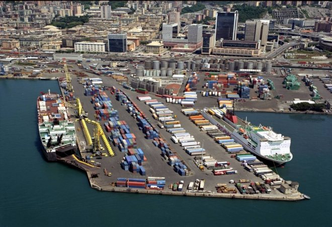 Port of Genoa (660x452, 254Kb)