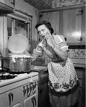 1950s-horrified-woman-housewife-taking-lid-off-cooking-pot-boiling-aakrdx (287x360, 51Kb)