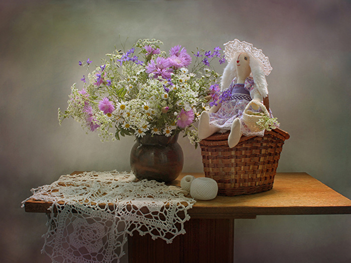 Still-life_Bouquets_Camomiles_Cornflowers_Table_536289_800x600 (700x525, 183Kb)