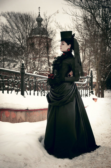 victorian_black_gothic_dress_by_blackmart-d88mx8d (464x700, 93Kb)