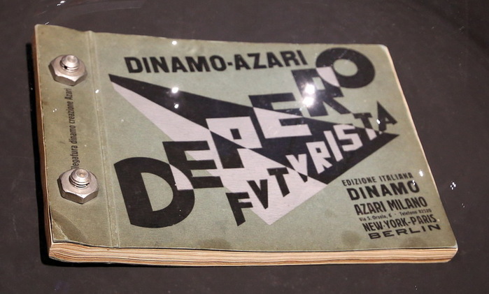 1927 libro_bullonato_depero_futurista,_per_dinamo-azari, (700x421, 81Kb)