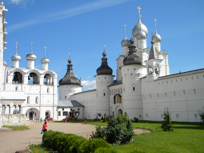 Соборная площадь ростов великий фото