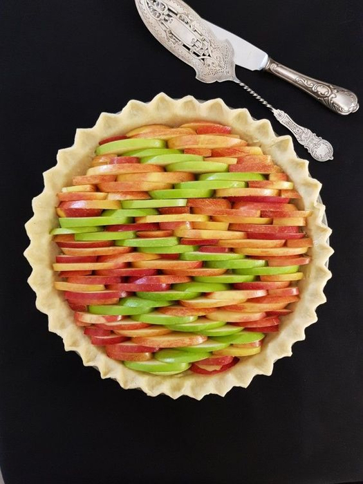 Как выложить яблоки на пирог2а (525x700, 295Kb)