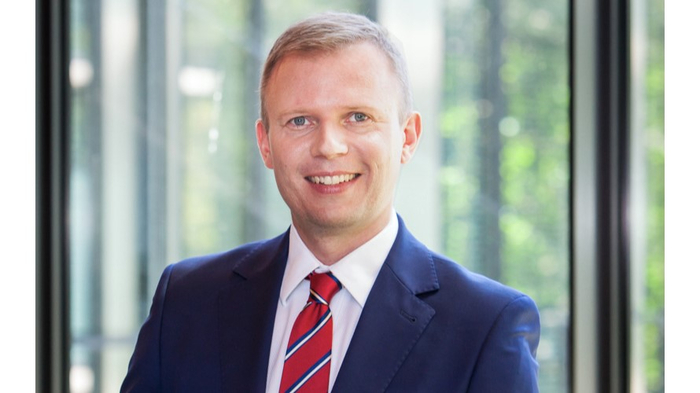 Polskie LNG CEO Pawel Jakubowski (700x393, 194Kb)