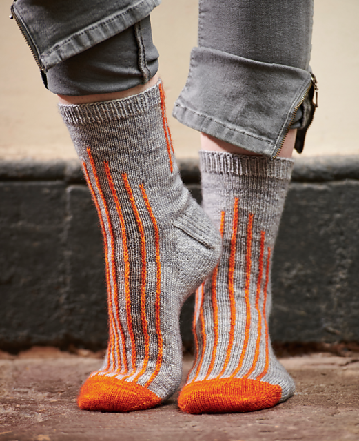 fiona-alice-socks-the-knitter-133_medium2 (521x640, 657Kb)