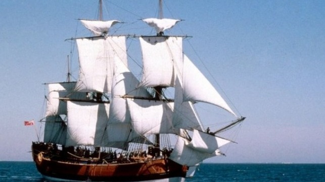 hmb-endeavour-replica_99a0fa_df123d (643x361, 141Kb)