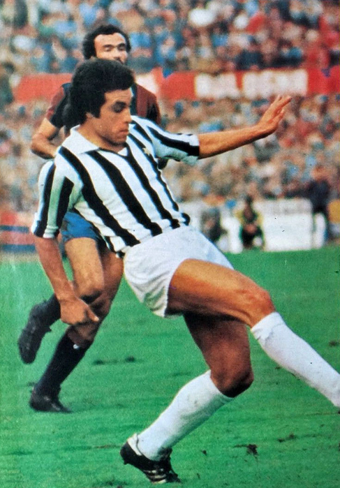 Franco_Causio_-_1974_-_Juventus_FC (487x700, 413Kb)
