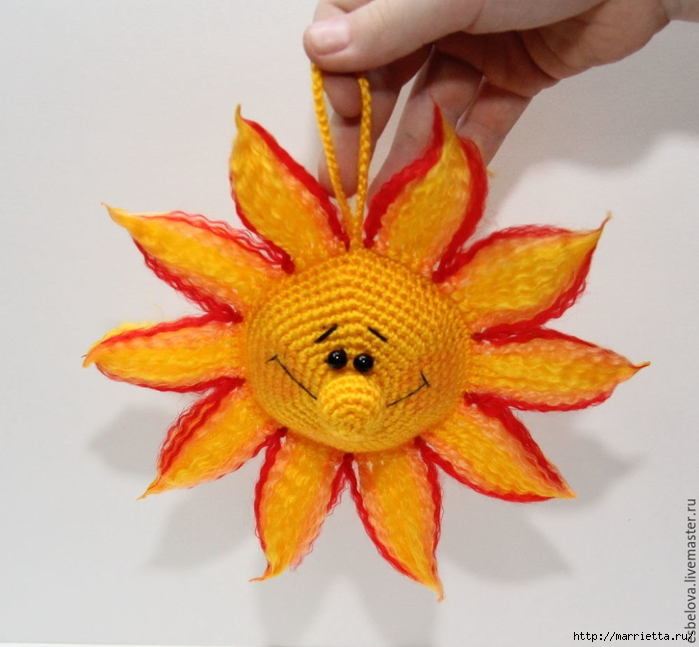 Солнышко крючком - интерьерная детская игрушка (6) (700x647, 244Kb)