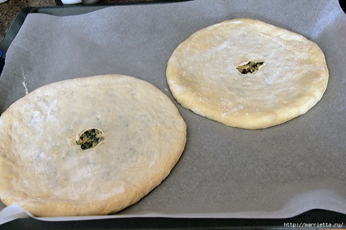 Осетинские пироги. Сахараджин со свекольной ботвой и сыром (4) (700x467, 200Kb)