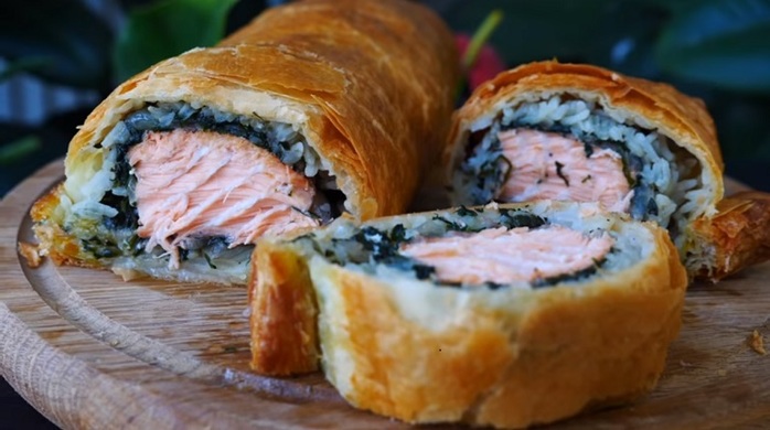 pirog-s-krasnoj-ryboj (700x390, 85Kb)