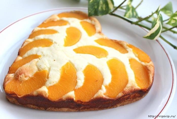 5745884_Persikovii_pirog_pod_slivochnim_kremom (700x471, 141Kb)