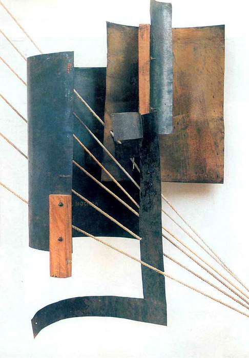 1914-1915 Угловой контррельеф. Железо, медь, дерево. 71 x 118 см. ГРМ (486x700, 102Kb)