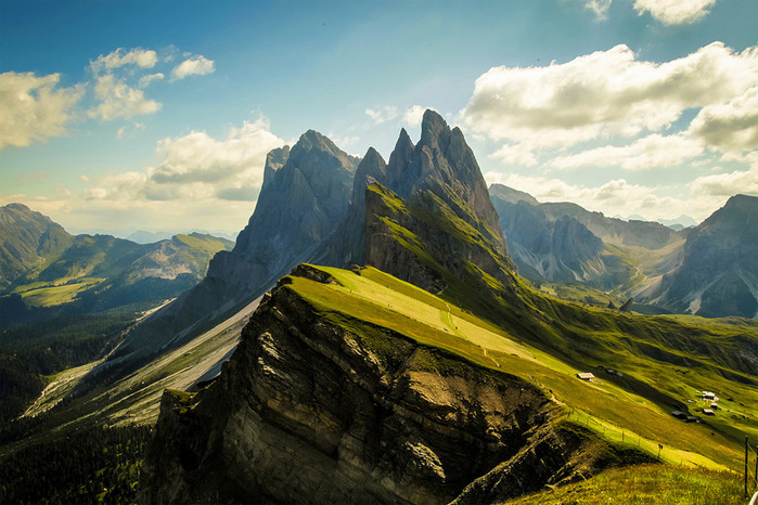 10stunning-dolomites-mountains-italy (700x466, 143Kb)