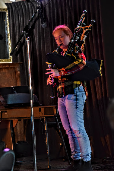 d10 (378x567, 161Kb)