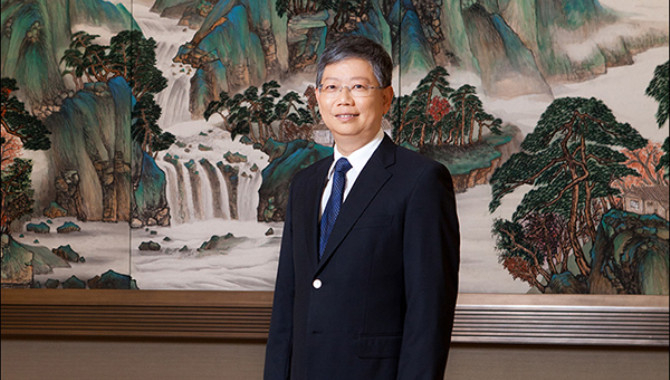 Director of the Board, President and Deputy Party Secretary of China COSCO SHIPPING Corporation Limited (670x380, 195Kb)
