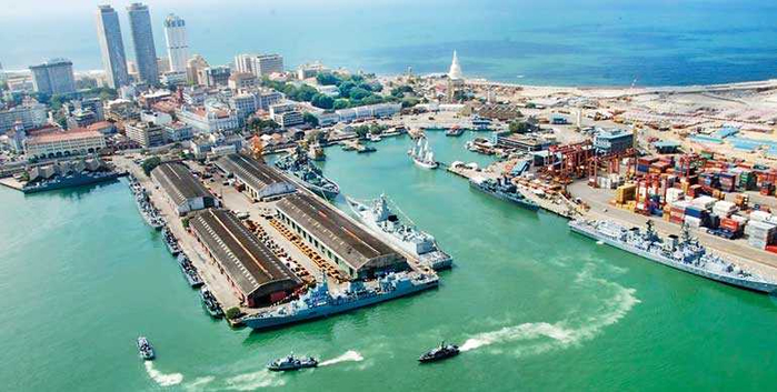 East Container Terminal (ECT) of Colombo Por (700x353, 289Kb)