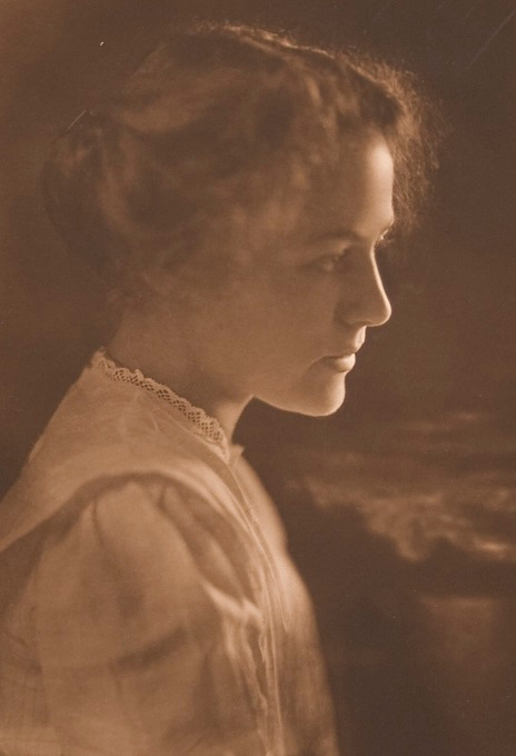 Emily Ellias, asi 1915   (464x680, 173Kb)
