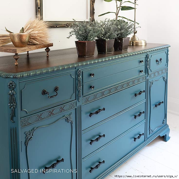 Side-View-of-Painted-Buffet-Glazed-and-Stained-IG (700x700, 336Kb)