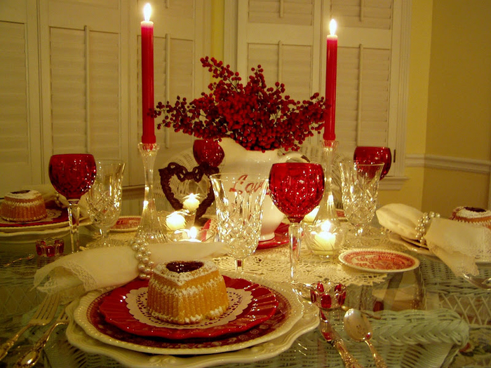 137984956_Valentines_Table_02 (700x525, 524Kb)