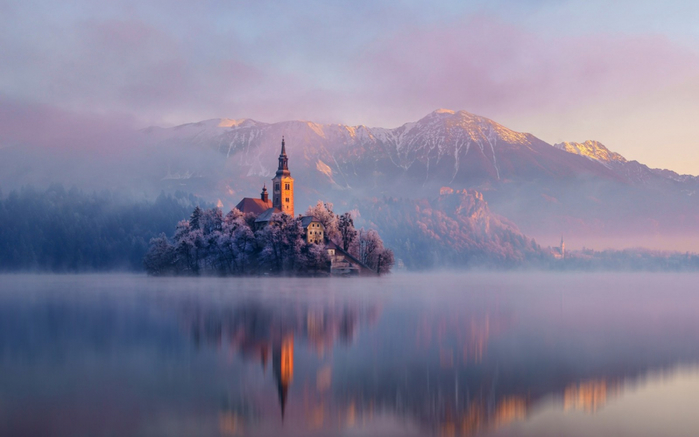 5136662_castle_lake_landscape_mountains_Slovenia219595 (700x437, 232Kb)