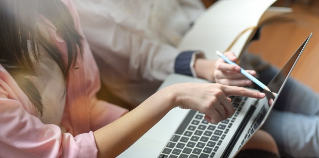 college-student-studying-together_67155-2525 (626x311, 45Kb)