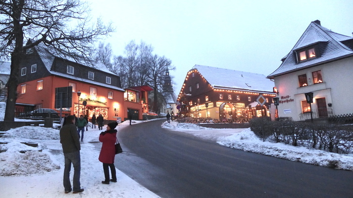 !Familienurlaub-im-Erzgebirge-Weihnachtsdorf-Seiffen-2 (1000x693, 167Kb)