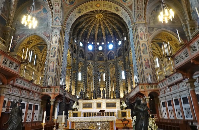 High altar in the Basilica of St. Anthony (900x658, 111Kb)