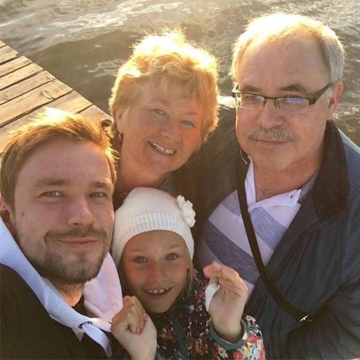 Александр Петров со своей семьей