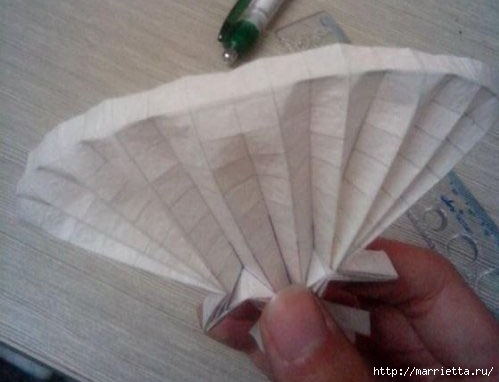 АНГЕЛ из бумаги в технике трехмерное оригами (4) (499x382, 78Kb)