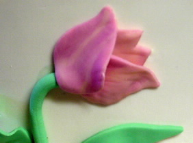 Тюльпаны из сахарной мастики для торта (7) (282x209, 42Kb)