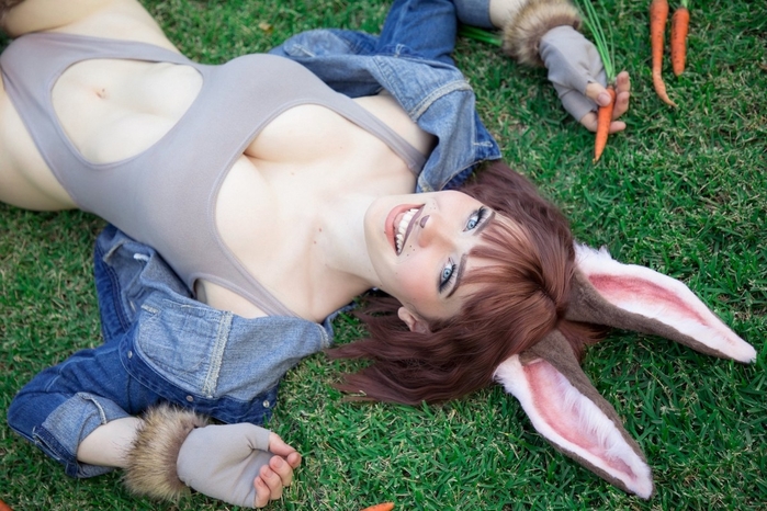 Nymphomanin Riesentitten Cosplay Partnertausch