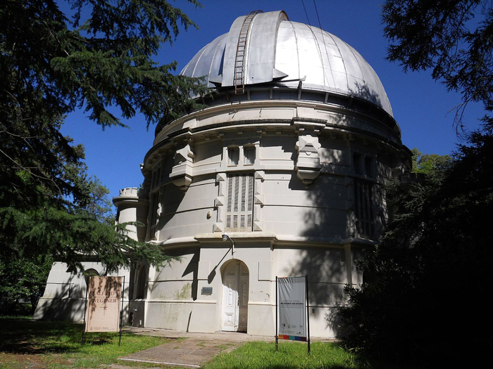 00Observatorio_del_museo_de_Astronomia_UNLP (700x525, 410Kb)