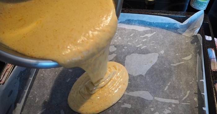 prostejshij_recept_medovika_bez_rasstojki_zamesa_i_raskatyvaniya_korzhej__topvkusniashki_ru (700x366, 56Kb)