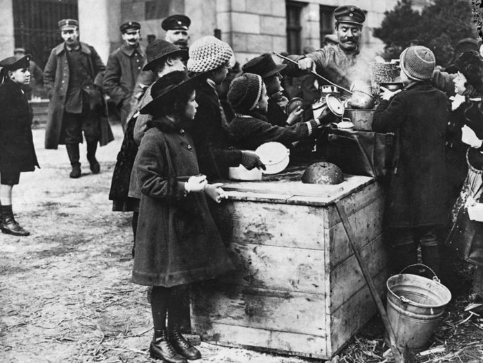 Как Гитлер убедил Германию голосовать за фашизм