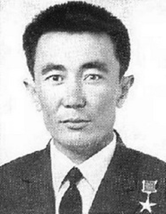 Yeskaraev_Ajihan (545x700, 139Kb)