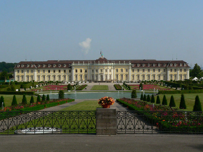 Schloss Ludwigsburg Schloss-LB1 (1000x825, 85Kb)