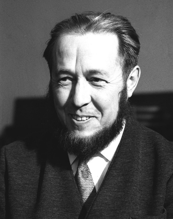 kinopoisk.ru-Aleksandr-Solzhenitsyn-3414590 (553x700, 84Kb)