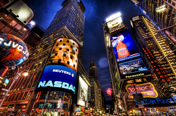new-york-city-times-square-at-night (600x398, 480Kb)