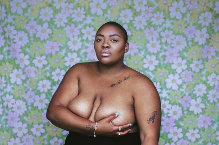 Скандал из за фото обнаженной черной толстушки в инстаграм