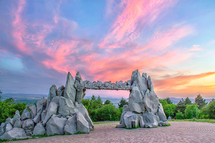 gate-of-love-gate-of-the-sun-pyatigorsk (700x466, 98Kb)