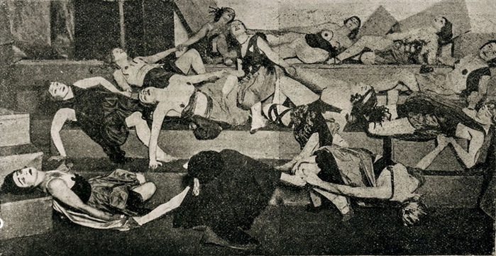 1916 Сцена из спектакля Фамира Кифаред. Фотография (700x361, 138Kb)