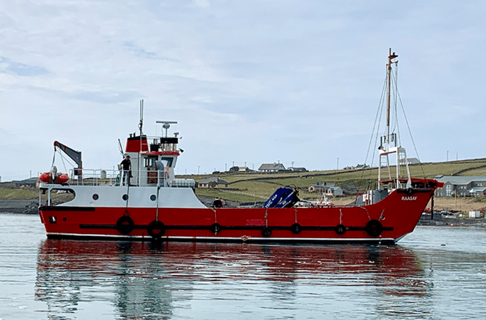 Inishbofin-Cargo-Ferry-min (700x461, 468Kb)
