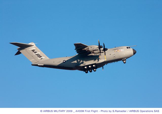 A400_Airbus_military_transport_aircraft_Spain_Spanish_aviation_air_defence_industry_019 (640x451, 21Kb)