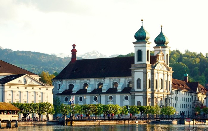 church-of-the-jesuits-of-lucerne-switzerland (900x641, 87Kb)