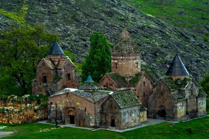 Photo-Goshavank-Armenia01-768x512 (700x466, 418Kb)